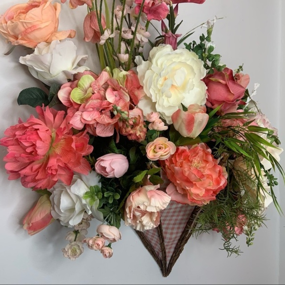 New Spring Year Round Designer Unique Pink Umbrella Door Wall Wreath Home Decor - Picture 5 of 13